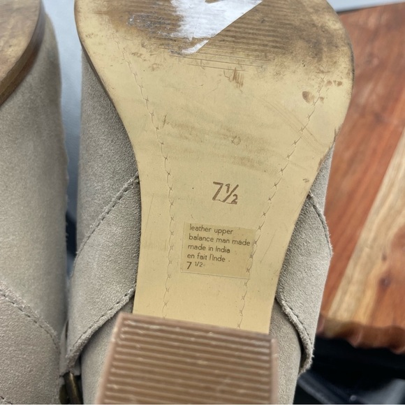 Seychelles Anthropologie Impossible Sand Booties Heel 7.5 suede - Picture 7 of 9